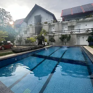 Hotel Royal Crown Residency, Talawatugoda